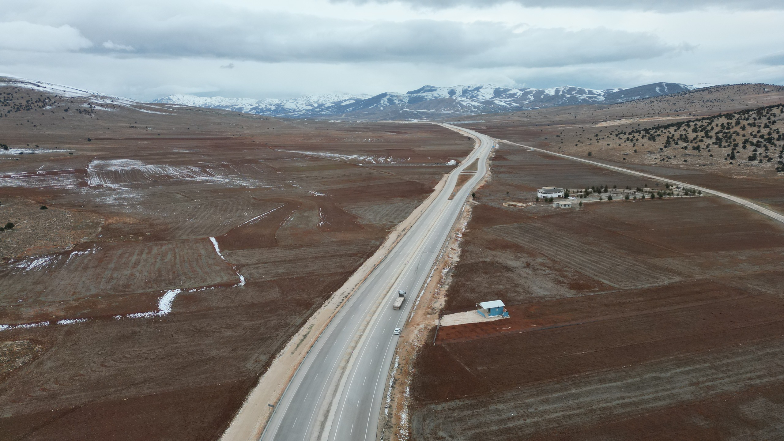 Korkuteli-Elmalı Yolu Açılıyor: Seyahat Süresi 46 Dakikadan 25 Dakikaya İniyor