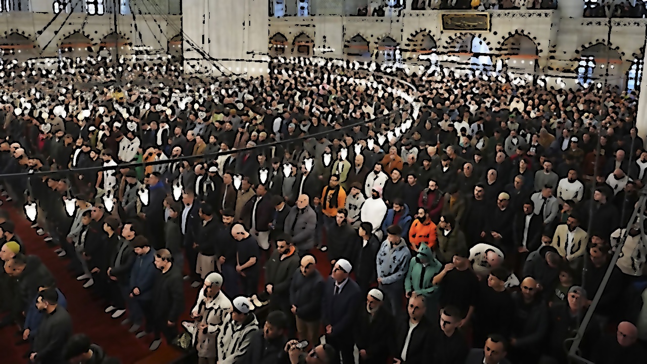 Ramazan Bayramı Namazı ile Camiler Dolu