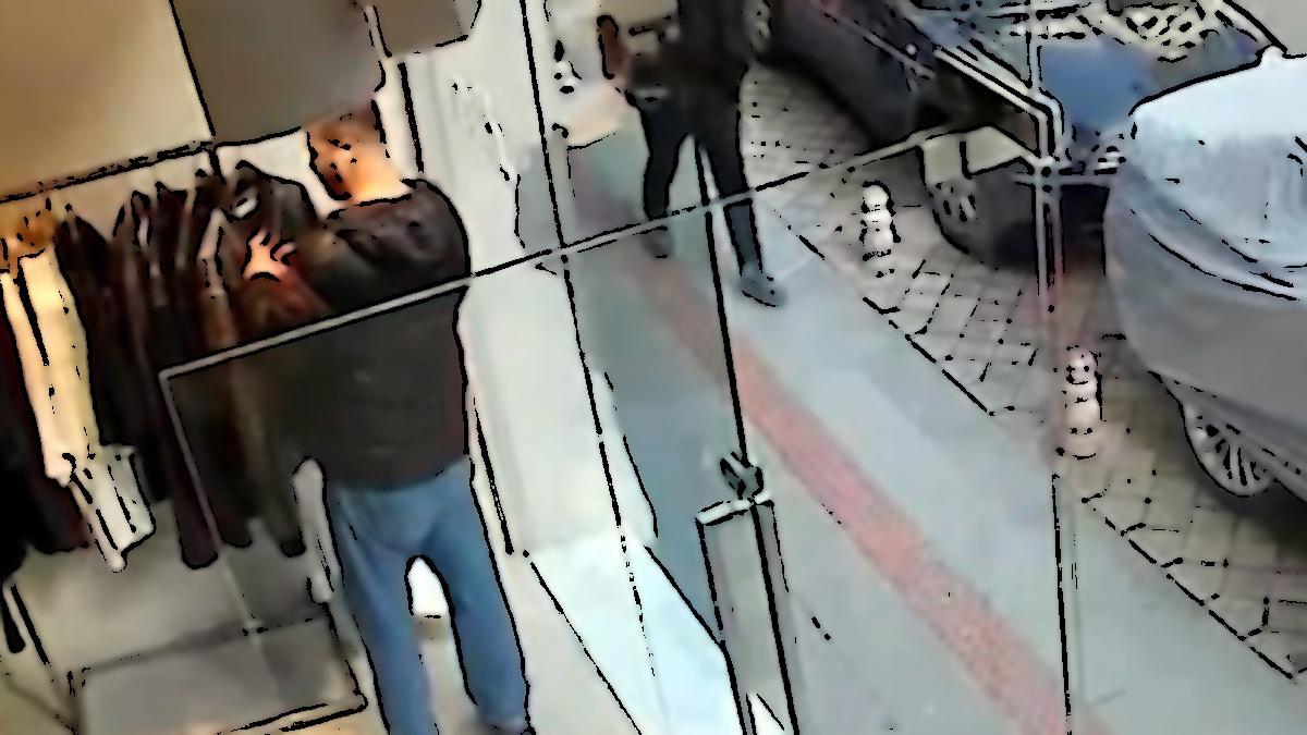 Kadıköy'de Değerli Deri Mont Hırsızlığı: Şüpheli Yakalandı